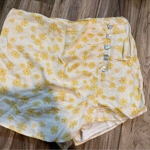 Quiet Storm Yellow Linen Skort